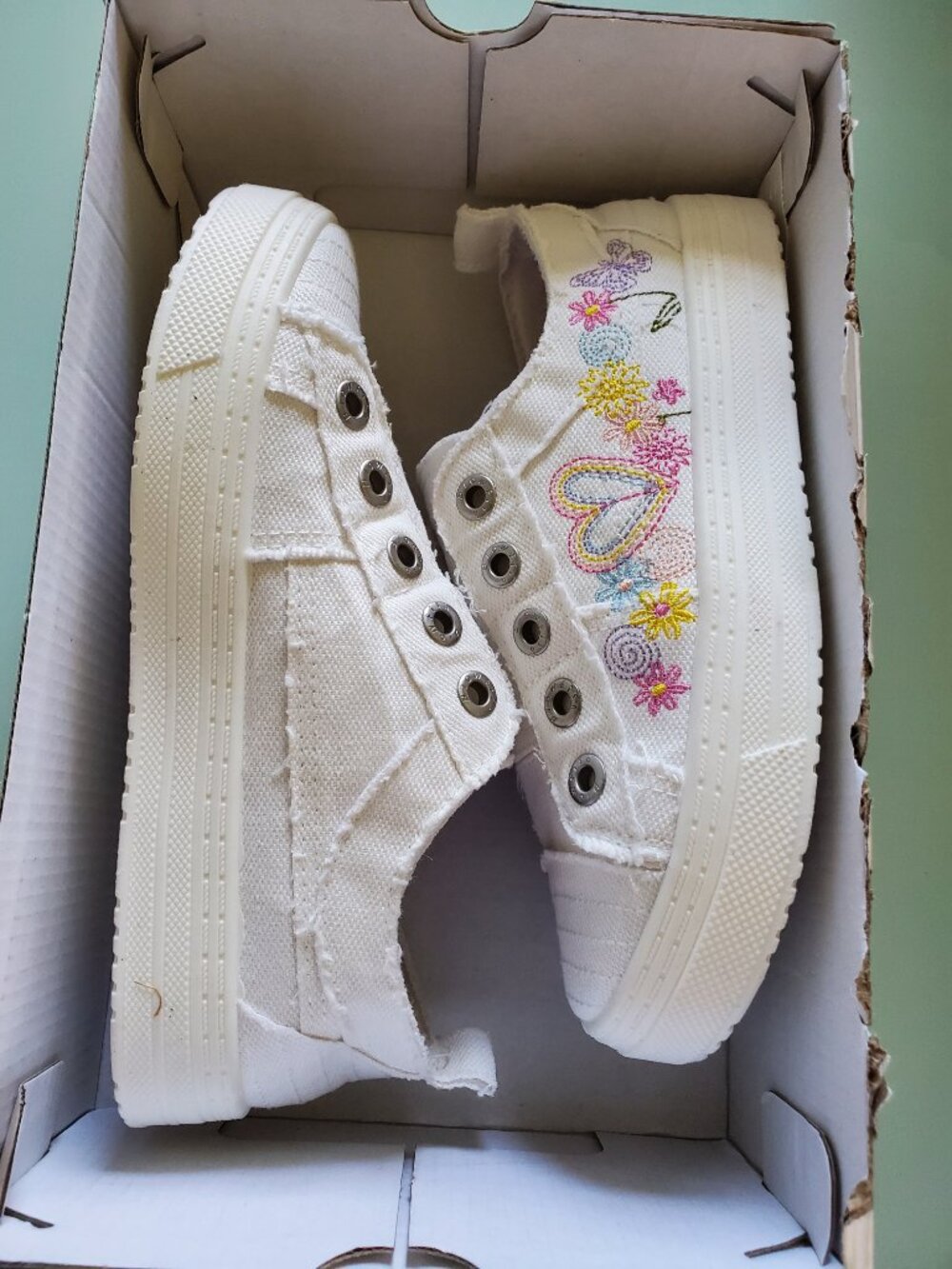 Girl's Embroidered Sneakers